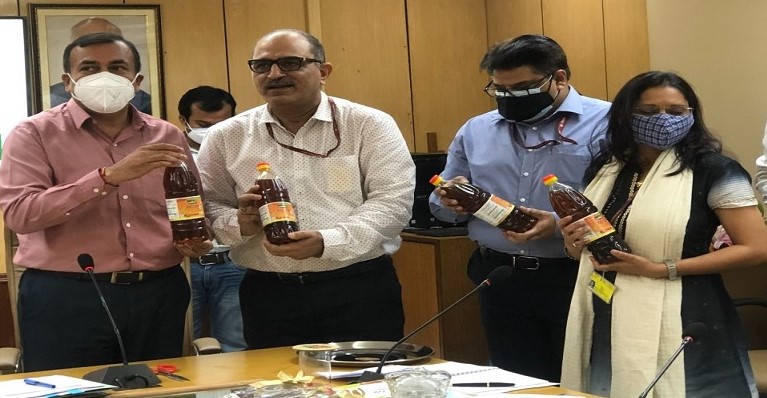 नेफेड ने फोर्टिफाइड ब्रैन राइस तेल लॉन्च किया